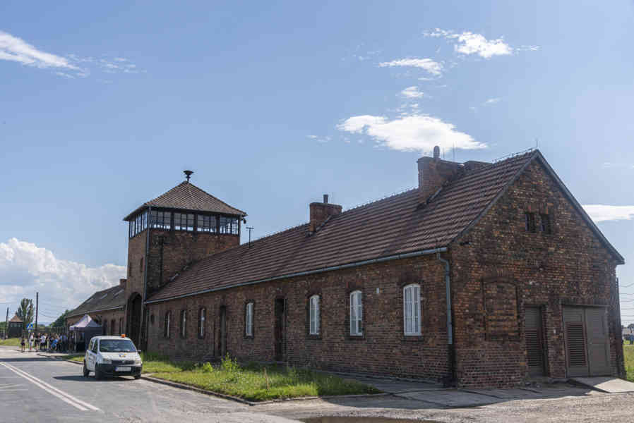 Polonia 052 - Auschwitz ll-Birkenau.jpg